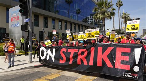 California governor rejects bill to give unemployment checks to striking workers